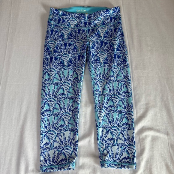 Lilly Pulitzer Pants - Lilly Pulitzer Luxletic Weekender High Rise Leggings Tropical Pattern Medium